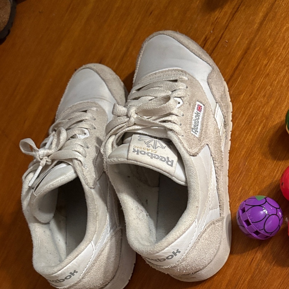 Reebok Sneakers - White and Tan Size 6